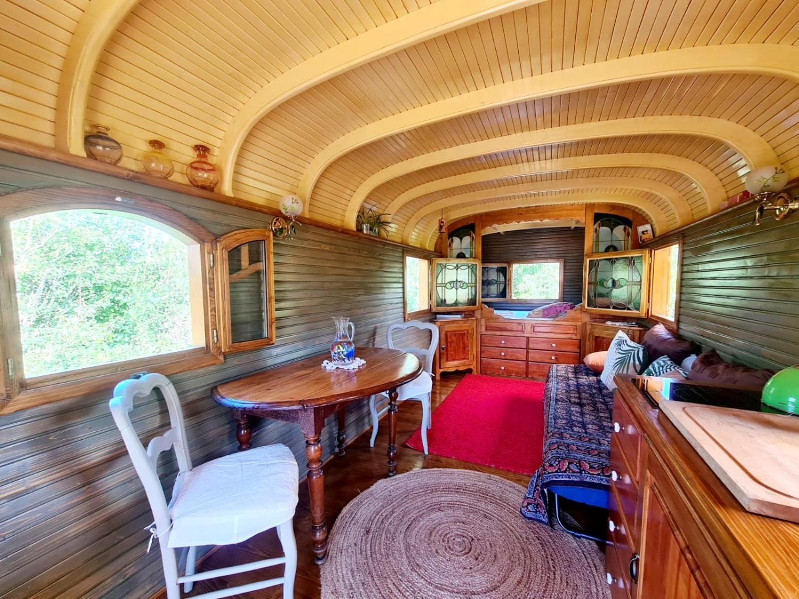 ホテル La Roulotte Du Coustal, Cajarc, Lot エクステリア 写真